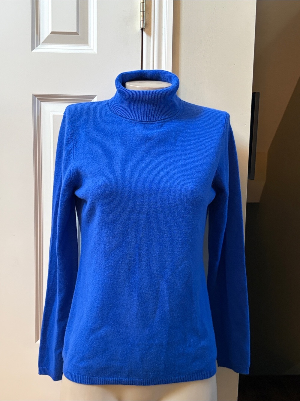 NWOT Charter Club Cobalt Cashmere Turtleneck Sweater, med